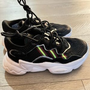 Adidas ozweego kids boys and girls shoes  size US10.5K